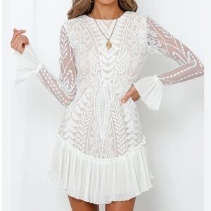 NWT Saints+Secrets White Floral Embroidered Mini Dress Size S Long Sleeve